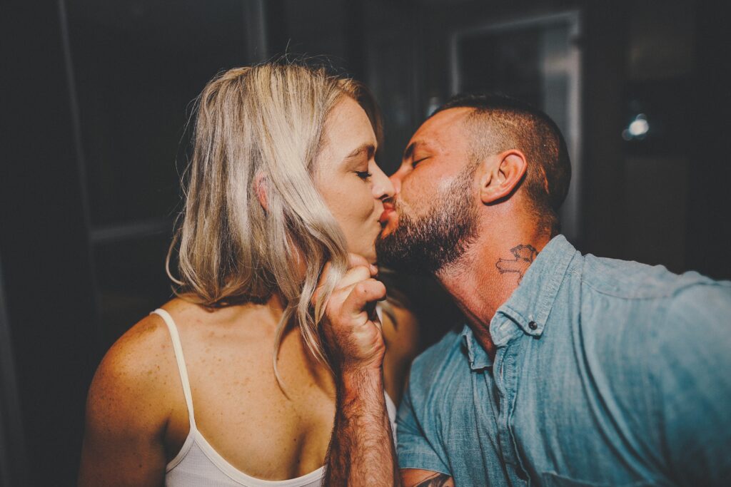 Stop Wondering: Sex Therapy vs. Sex Coaching – Which One Will Truly Improve Your Sex Life? 1 Love In Real Life