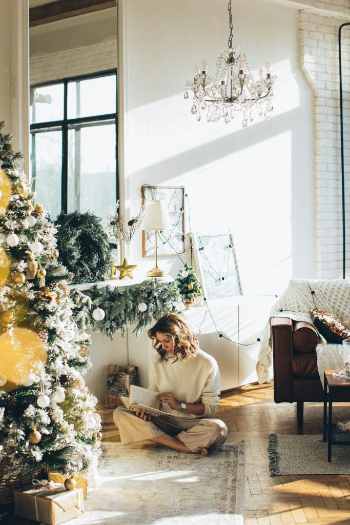 It’s Okay Not to Be Merry: How Trauma Therapy Helps You Cope with Holiday Overwhelm