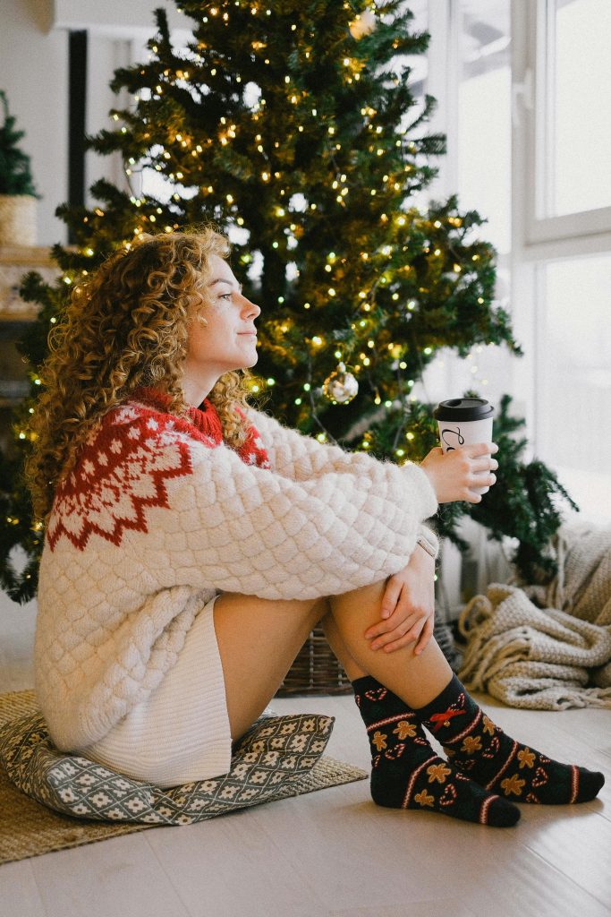 Navigating Christmas While Single: Confidence, Boundaries & Self Trust 1 Navigating Christmas While Single: Confidence, Boundaries & Self Trust