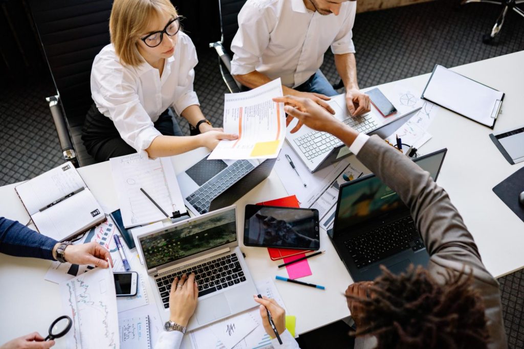Why Do Smart Teams Miscommunicate? What's Really Going On 1 Teams Miscommunicate Mindfulness